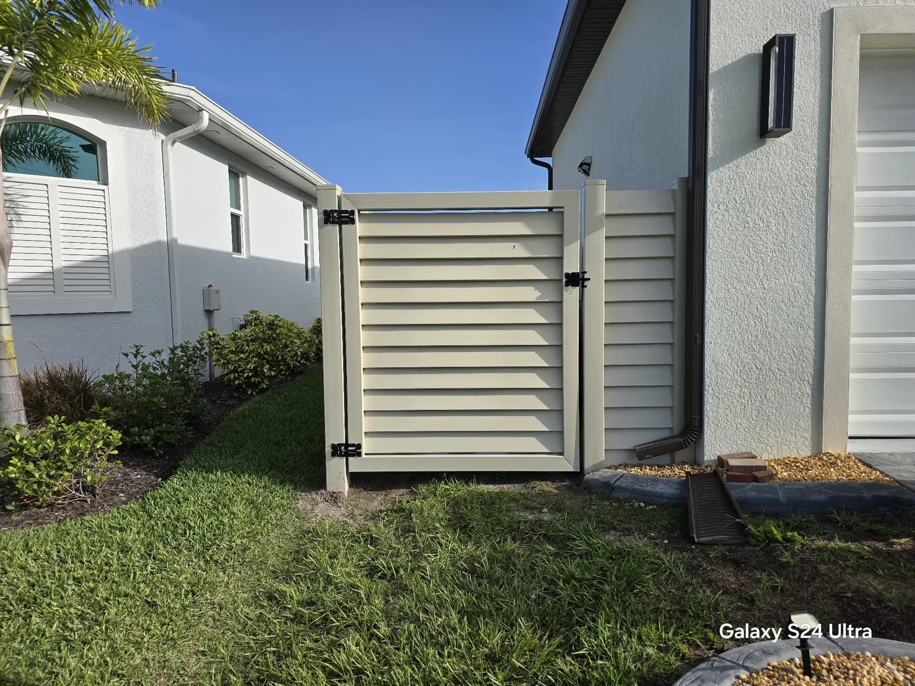 Residential vinyl fence installed in Southwest Florida